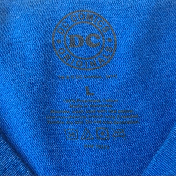 DC Comics blue short sleeve T-shirt SIZE L - Picture 5 of 5